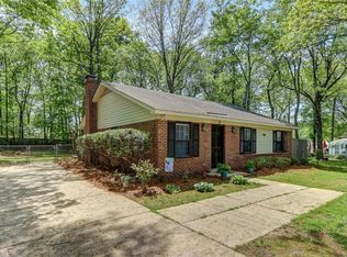 5 Coachman Ct, Greensboro, NC 27407