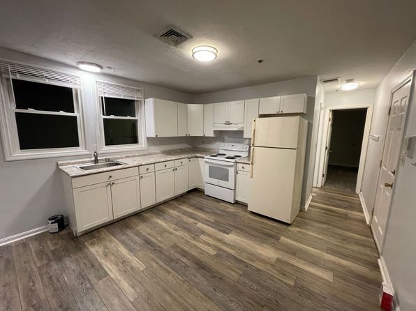 4 Union Ave APT 2