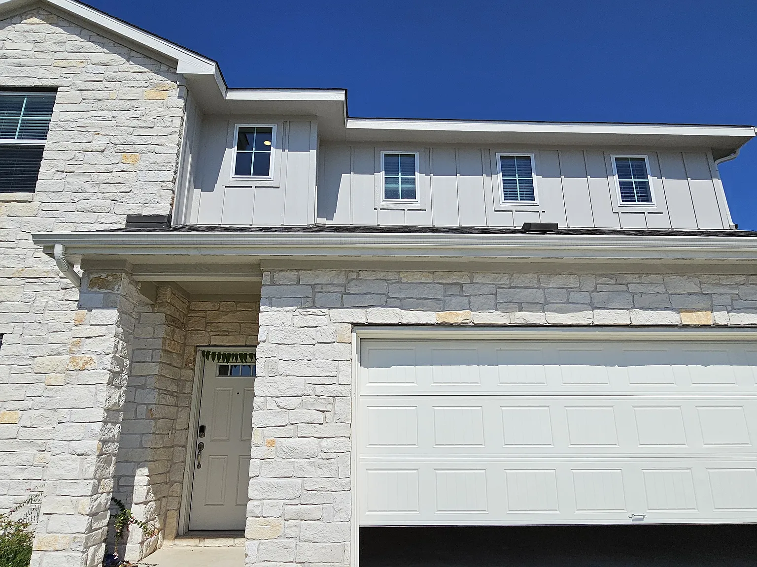 117 Greenspire Ln — Photo 4