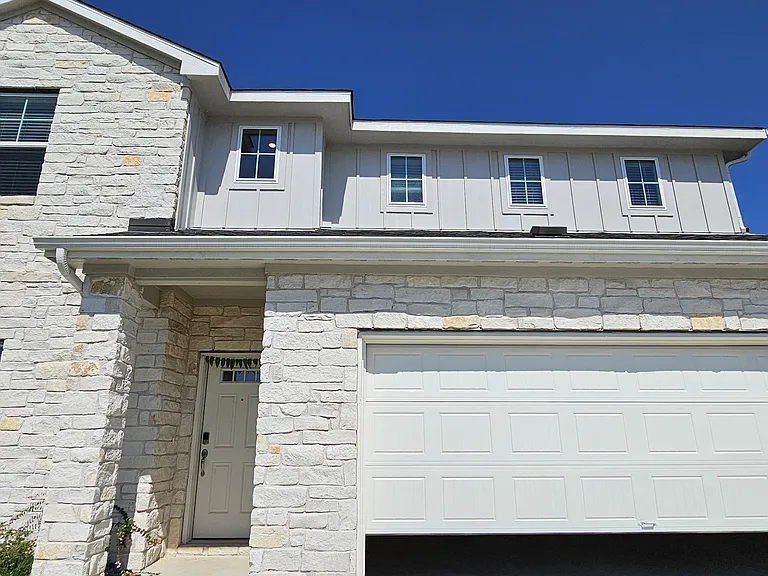 117 Greenspire Ln — Photo 4