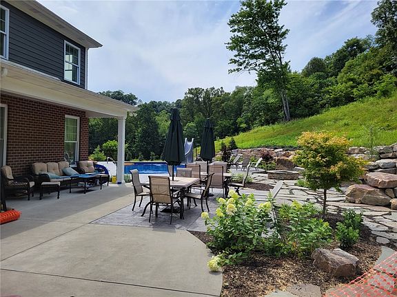 3rd image of 1174 Lauralynn Dr