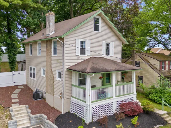 563 Edge Hill Rd, Glenside, PA 19038
