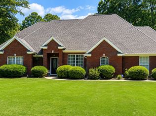 104 N 26th Ave, Lanett, AL 36863