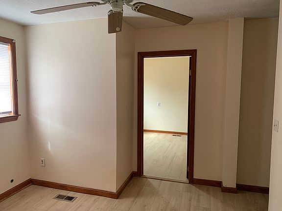 5th image of 226 Brightman St APT 1