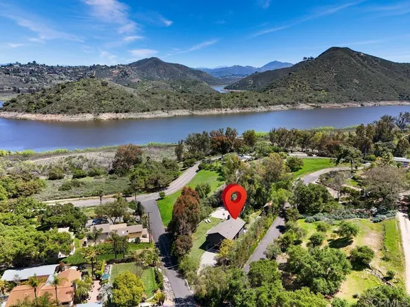 9801 Tamarack Ln, Escondido, CA 92029