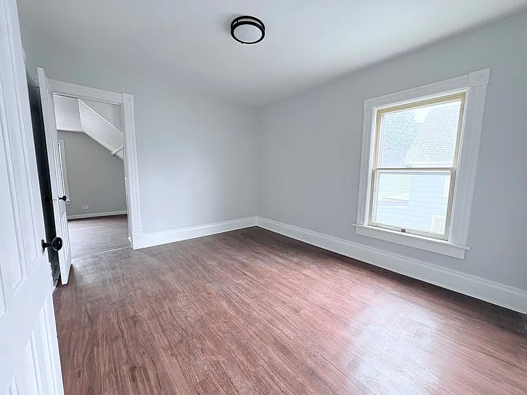 409 Healy Ave — Photo 10