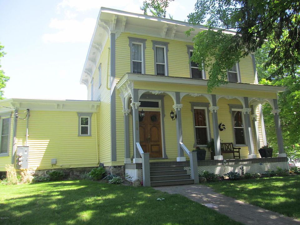 1st image of 208 N Camburn St