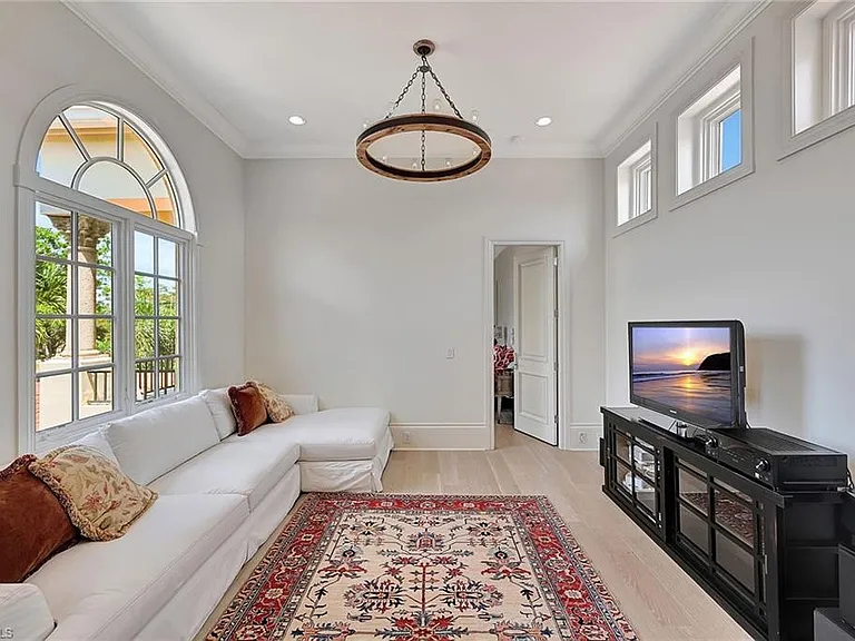 2052 Isla Vista Ln — Photo 29