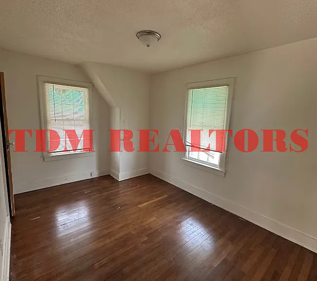 125 W McClellan St — Photo 12