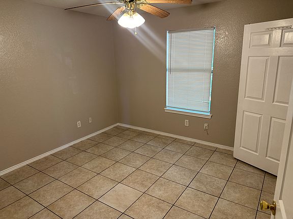 5th image of 515 Conder St #B