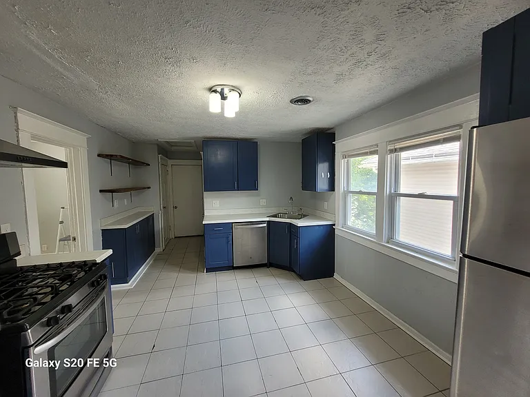 1542 Quarry Ave NW #2 — Photo 6