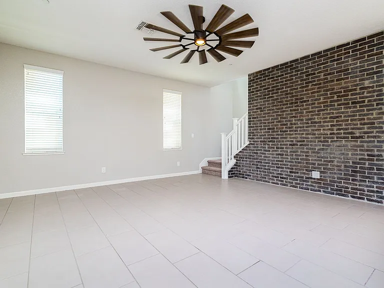 9733 Tribeca Dr — Photo 10