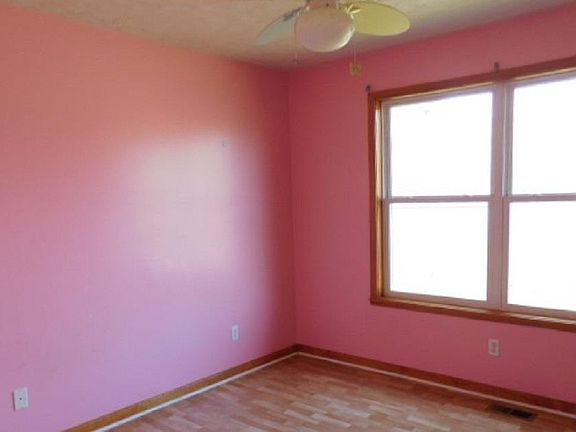 5th image of 246 Wildflower Way
