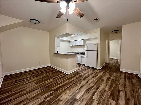 3rd image of 523 Saint Philip St Unit 1