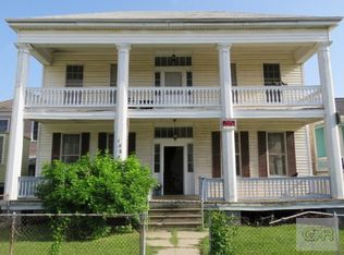 1524 Mechanic St, Galveston, TX 77550