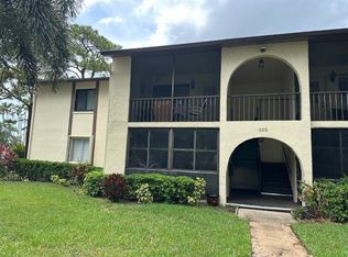 325 Knotty Pine Circle #A-1, Greenacres, FL 33463