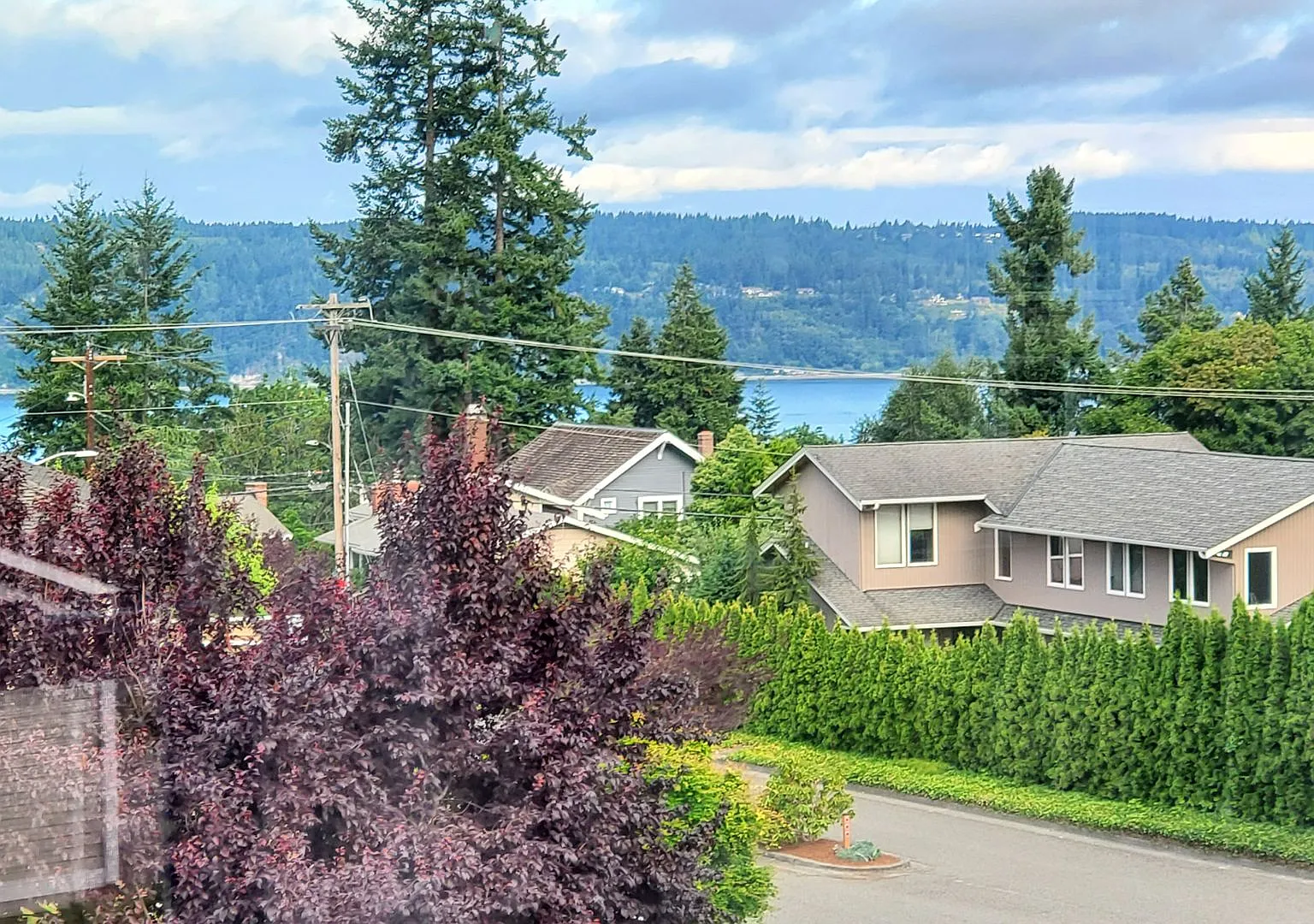 Spacious Mukilteo Home with Partial Water Views in Goat Trail Neighborhood — Photo 2