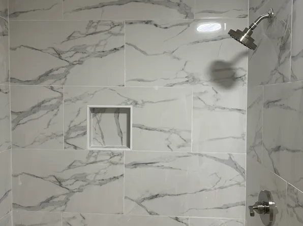 47 Robin St #2, Bridgeport, CT 06606