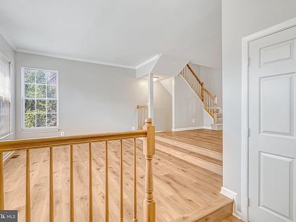 3rd image of 2540 James Monroe Cir