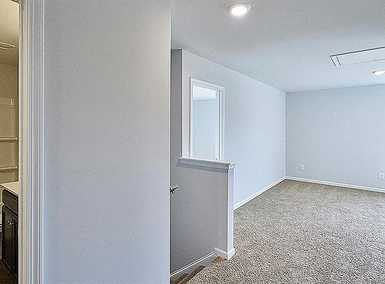 125 Saddlehorse Ln — Photo 9