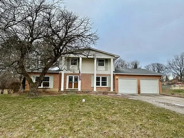 3064 Curtis Dr photo 1