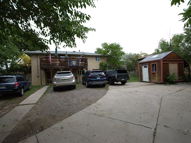 2910 Pennsylvania Ave — Photo 2