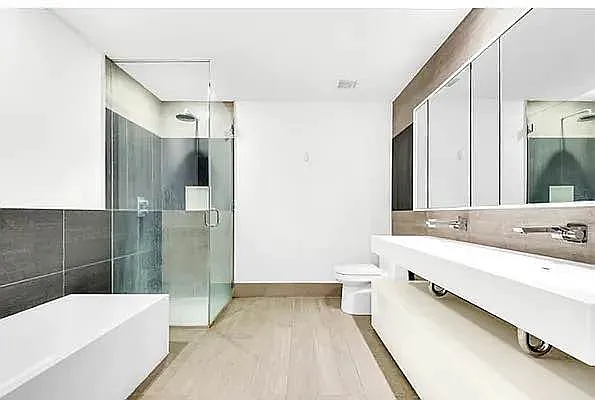540 W 49th St APT 406N photo 1