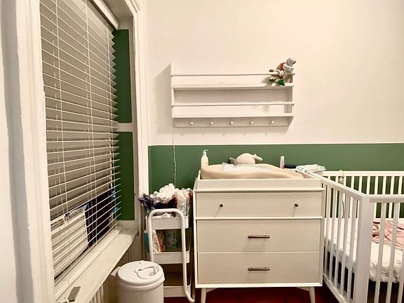 4th image of 383 Sackett St #3