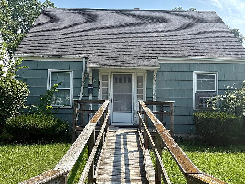 1st image of 1626 Johnson St