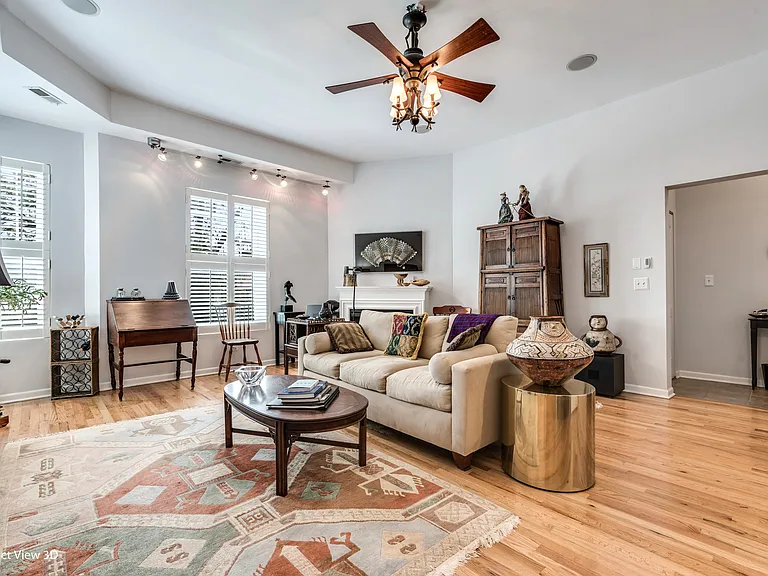 4545 S Drexel Blvd #2B — Photo 2