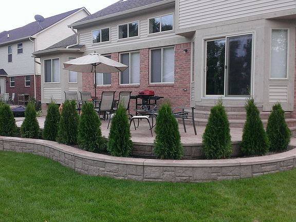 2nd image of 57514 Hawthorn Dr