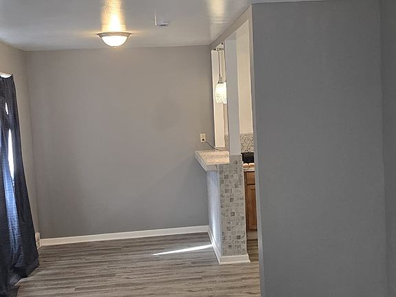 3rd image of 14912 Prest St