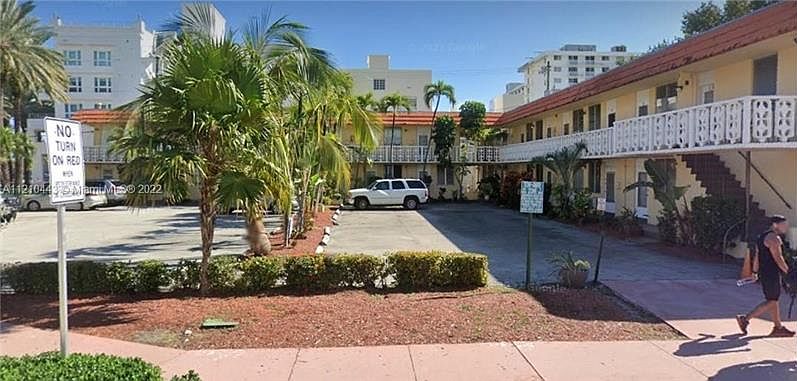 1st image of 441 Collins Ave APT 25