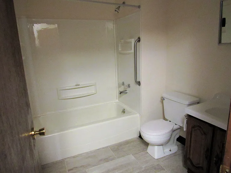 34 Hyde Park Dr #D — Photo 13