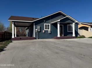 611 Mathew St, Granger, WA 98932