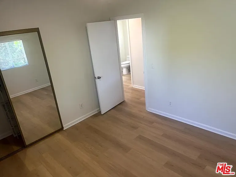 5726 Lemona Ave — Photo 10