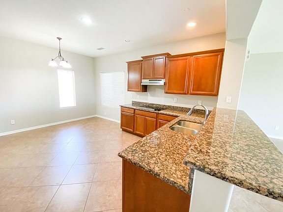 5th image of 29437 W Whitton Ave
