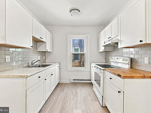 5th image of 226 E 23rd St