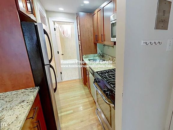 88 West Cedar St. #3 Boston - Beacon Hill Unit Photo 5