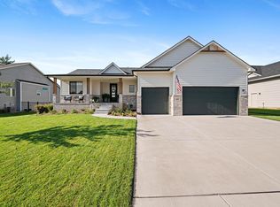 1327 W Footbridge St, Goddard, KS 67052