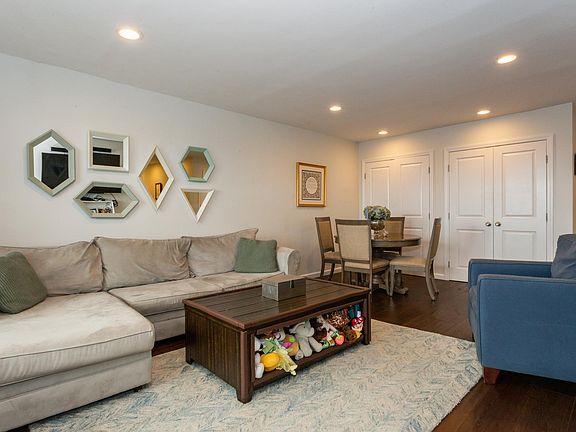 5th image of 855 E Broadway APT 5f