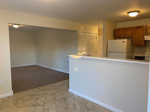 2nd image of 31 Carolyn Dr