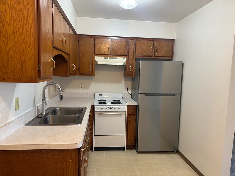 813 Covey Ln #2 — Photo 3