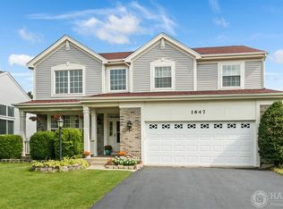 1647 Arlington Ln, Gurnee, IL 60031