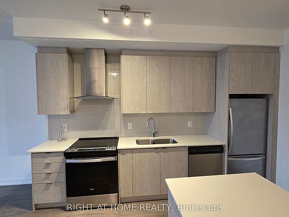 3rd image of 55 Duke St W #412