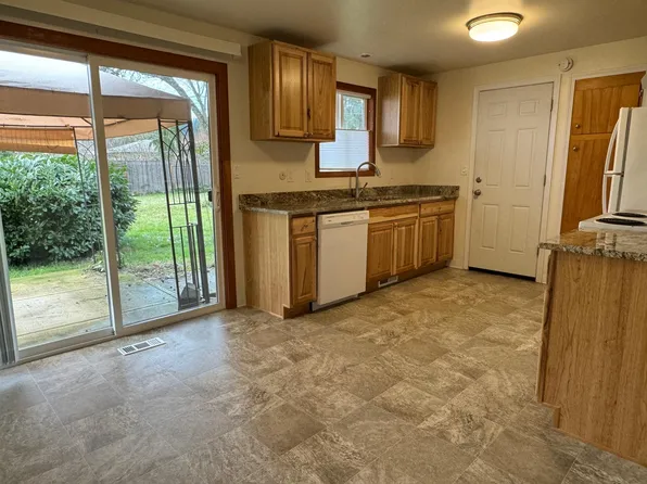 2302 NW Dixon St, Corvallis, OR 97330