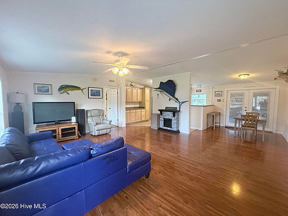 3rd image of 110 Porpoise Street