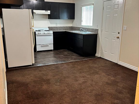 3rd image of 656 E 87th Pl #1/4