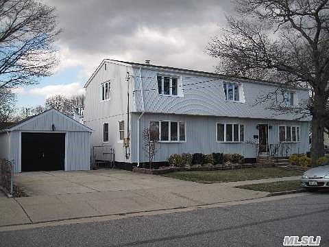 2nd image of 223 Nassau Blvd