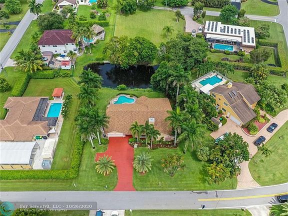 2nd image of 330 Tara Dr